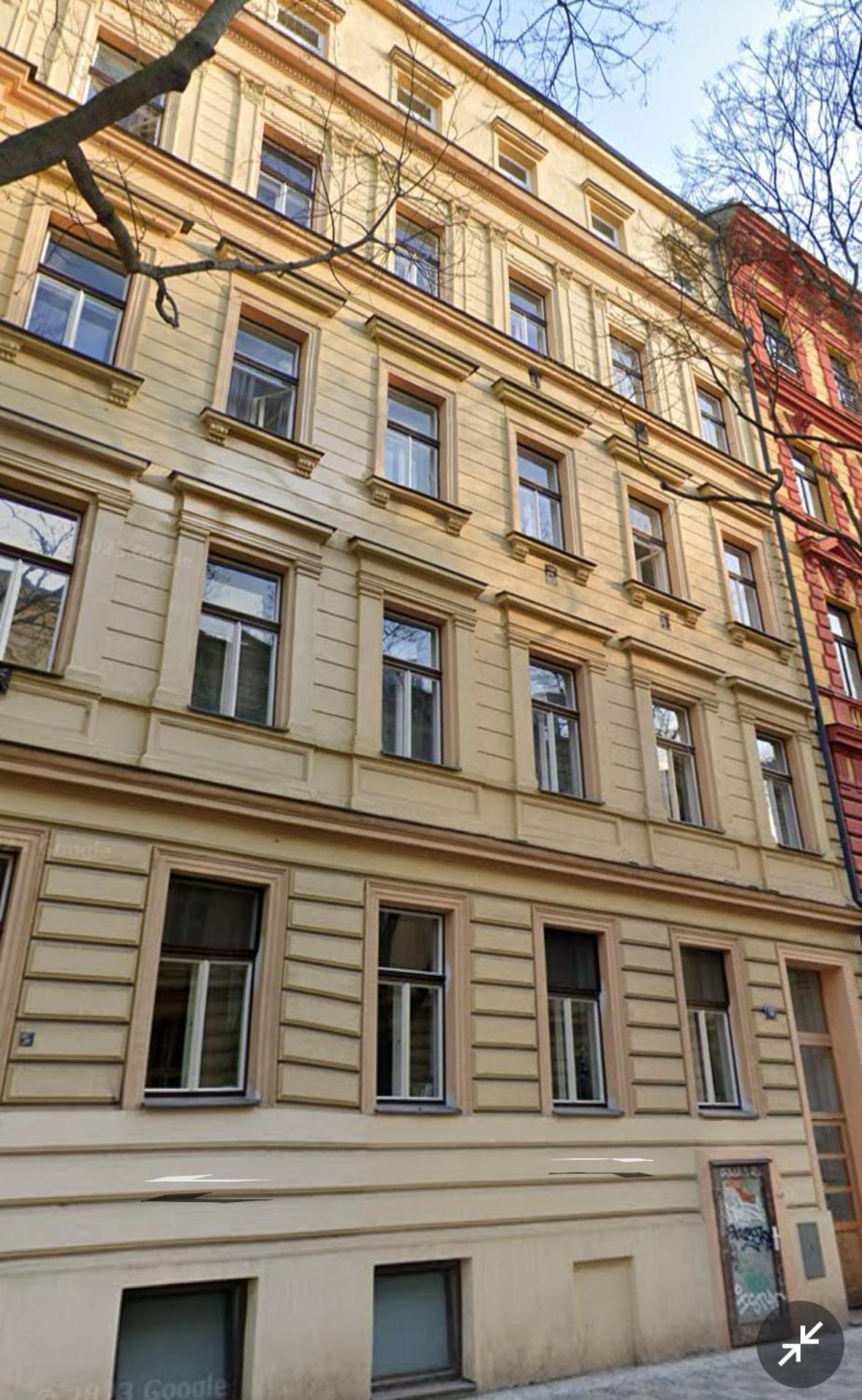 Апартаменты Spacious Karlin Lofty Прага