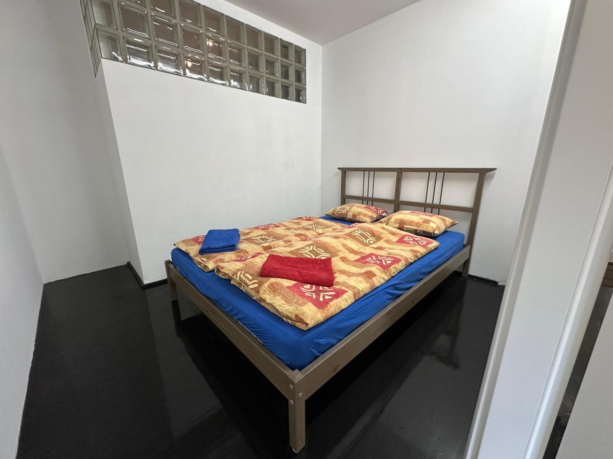 Апартаменты Spacious Karlin Lofty