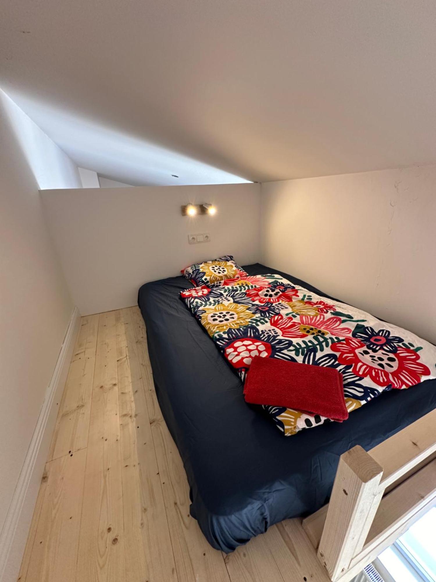 Spacious Karlin Lofty Апартаменты *